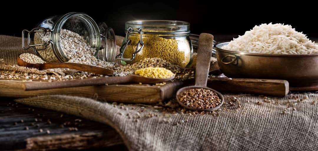 Sałatka z ryżem i ananasem